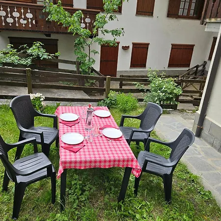 アパート Accogliente Casa Con Giardino