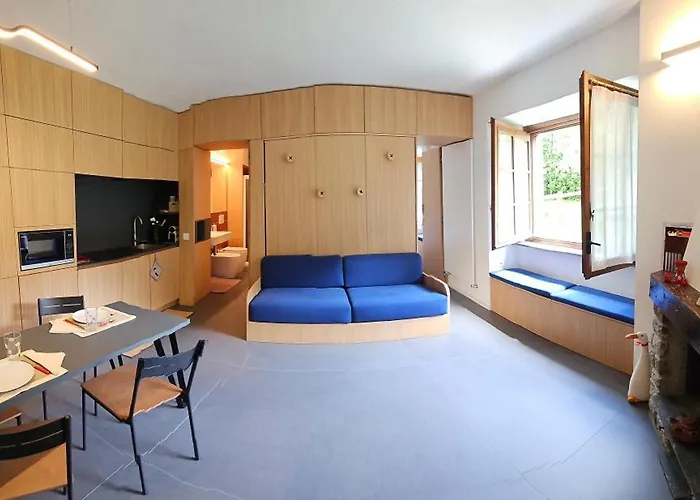 Accogliente Casa Con Giardino * クールマイユール