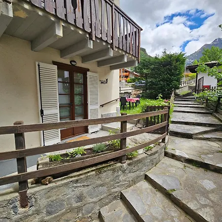 Appartamento Accogliente Casa Con Giardino